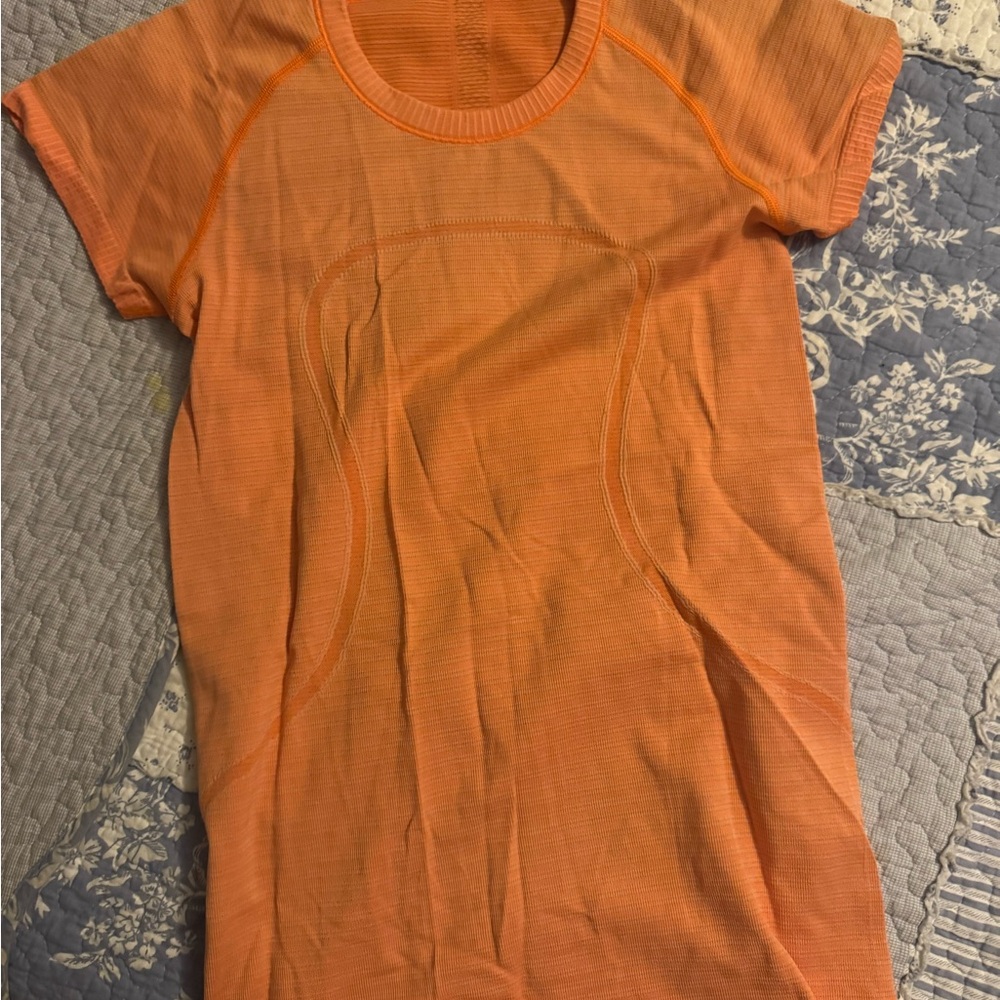 lululemon athletica Vibrant Orange Short Sleeve Tee